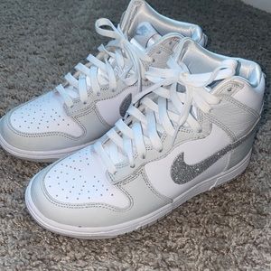 New never worn Nike dunks